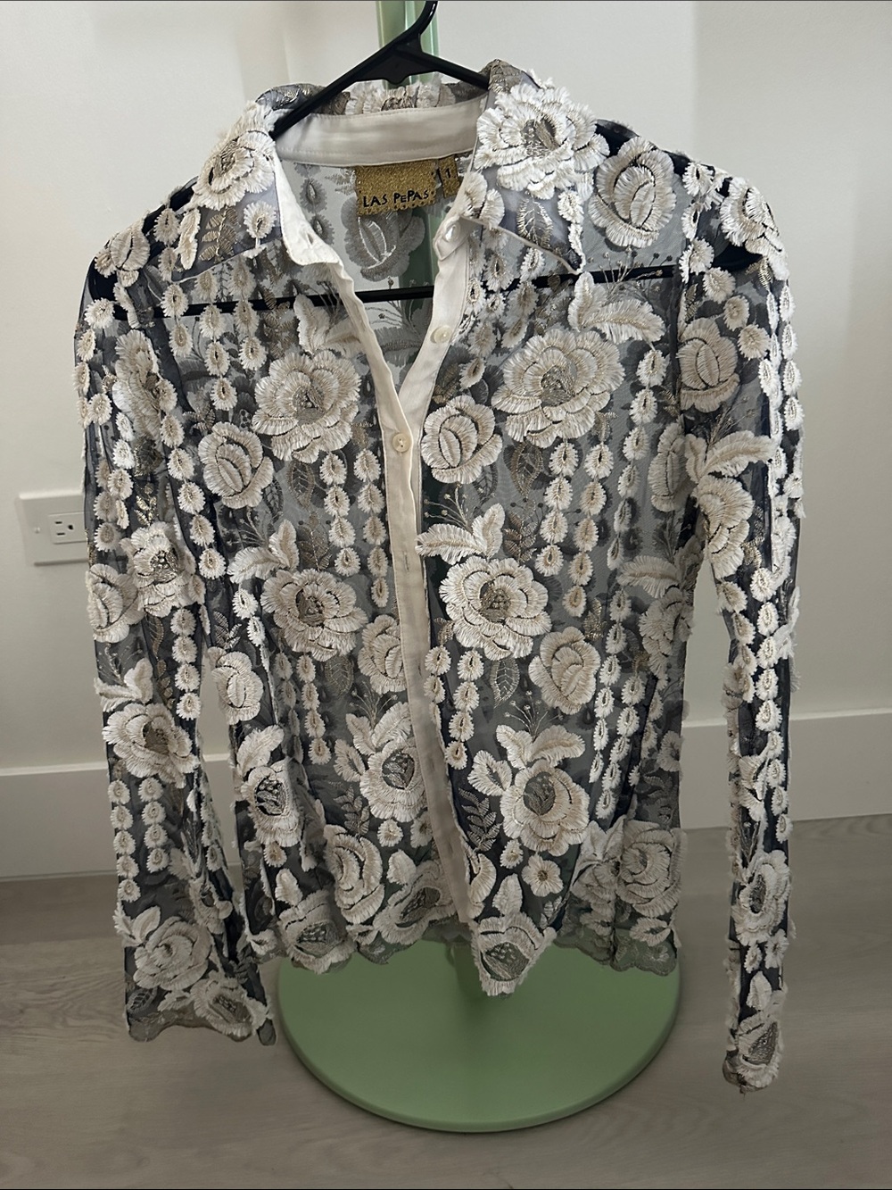 Las Pepas White Floral Lace Button-Down Blouse